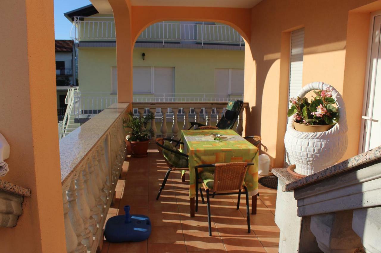 Apartment Sara Novi Vinodolski Zewnętrze zdjęcie